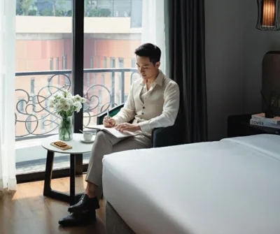 Junior Suite with Balcony — 22 Land Hotel